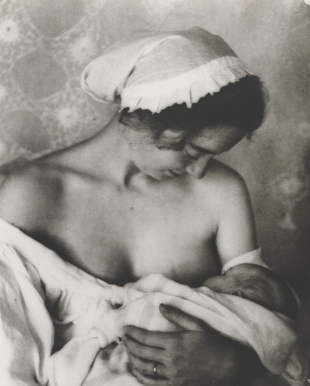 Tasha Tudor 1940 nursing baby